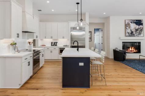 1902 Carlile Place Santa Rosa CA 95403