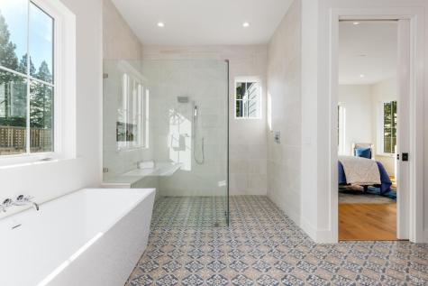 1902 Carlile Place Santa Rosa CA 95403