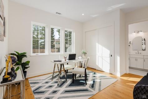 1902 Carlile Place Santa Rosa CA 95403