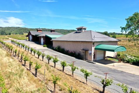 5143 Dry Creek Road Healdsburg CA 95448