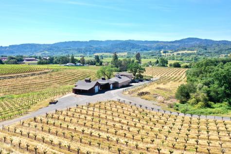 5143 Dry Creek Road Healdsburg CA 95448