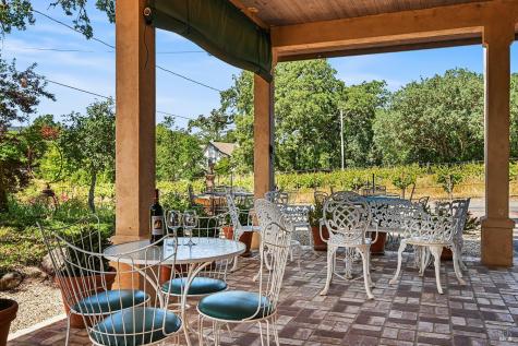 5143 Dry Creek Road Healdsburg CA 95448