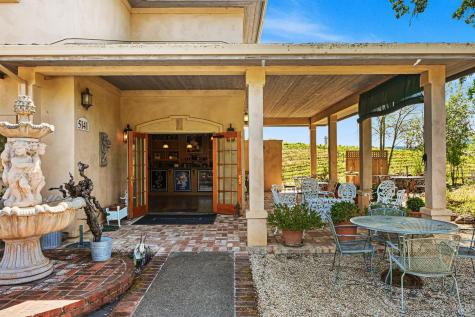 5143 Dry Creek Road Healdsburg CA 95448