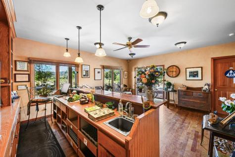 5143 Dry Creek Road Healdsburg CA 95448