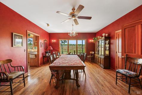 5143 Dry Creek Road Healdsburg CA 95448