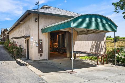 5143 Dry Creek Road Healdsburg CA 95448