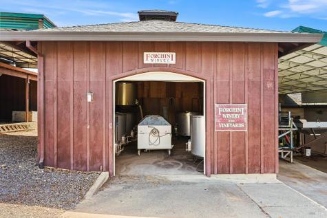 5143 Dry Creek Road Healdsburg CA 95448