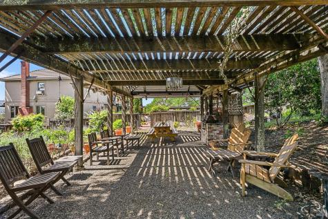 5143 Dry Creek Road Healdsburg CA 95448