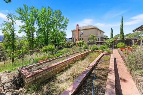 5143 Dry Creek Road Healdsburg CA 95448