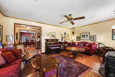 5143 Dry Creek Road Healdsburg CA 95448