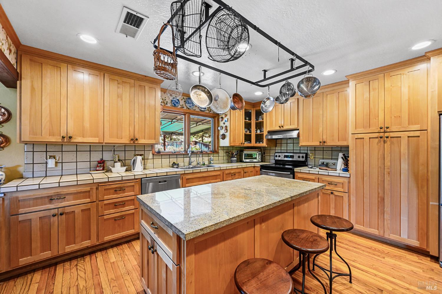 5143 Dry Creek Road Healdsburg CA 95448