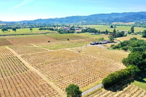 5143 Dry Creek Road Healdsburg CA 95448