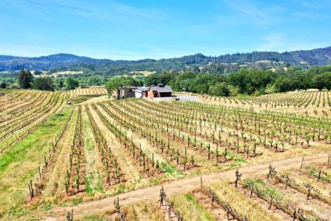 5143 Dry Creek Road Healdsburg CA 95448