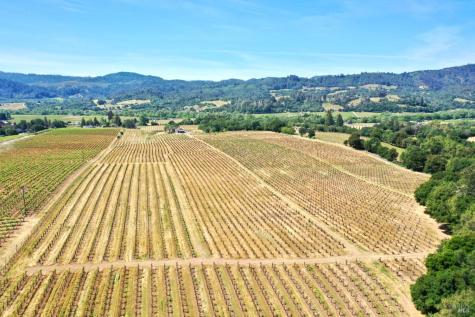 5143 Dry Creek Road Healdsburg CA 95448