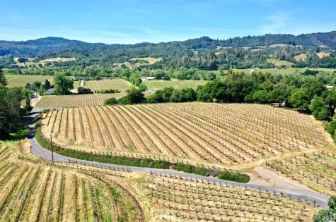 5143 Dry Creek Road Healdsburg CA 95448