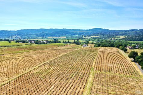 5143 Dry Creek Road Healdsburg CA 95448
