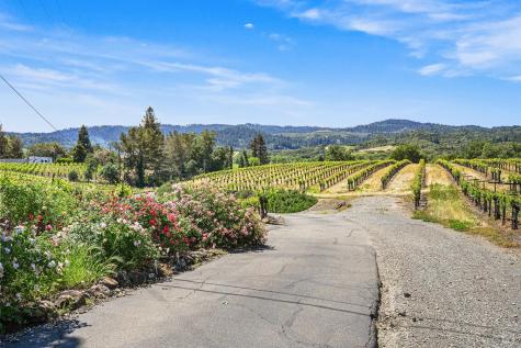 5143 Dry Creek Road Healdsburg CA 95448