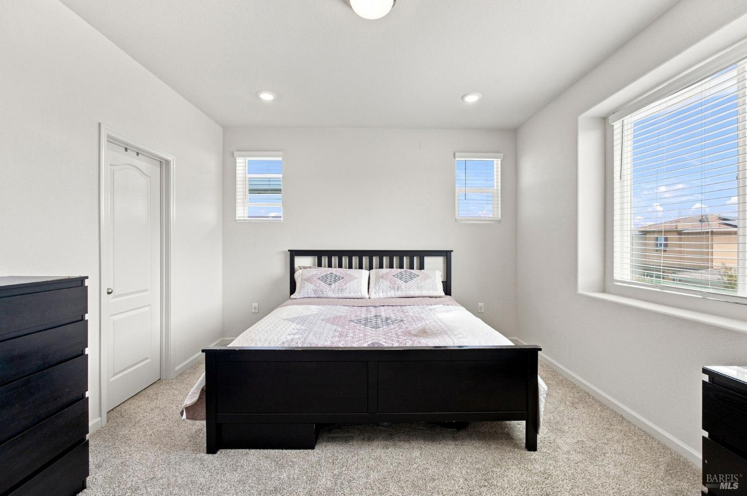 585 Shefford Drive Vacaville CA 95687