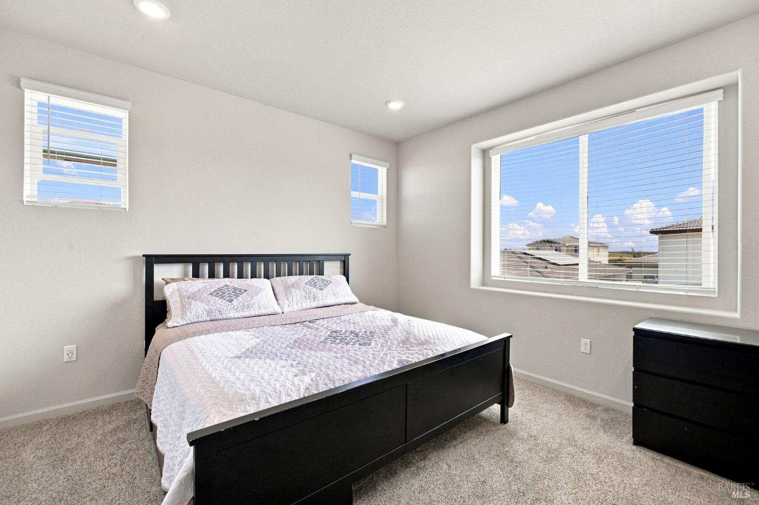 585 Shefford Drive Vacaville CA 95687