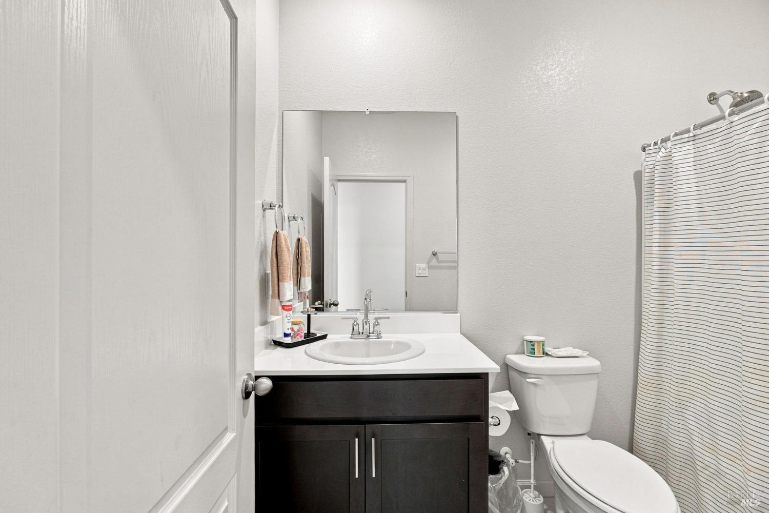 585 Shefford Drive Vacaville CA 95687
