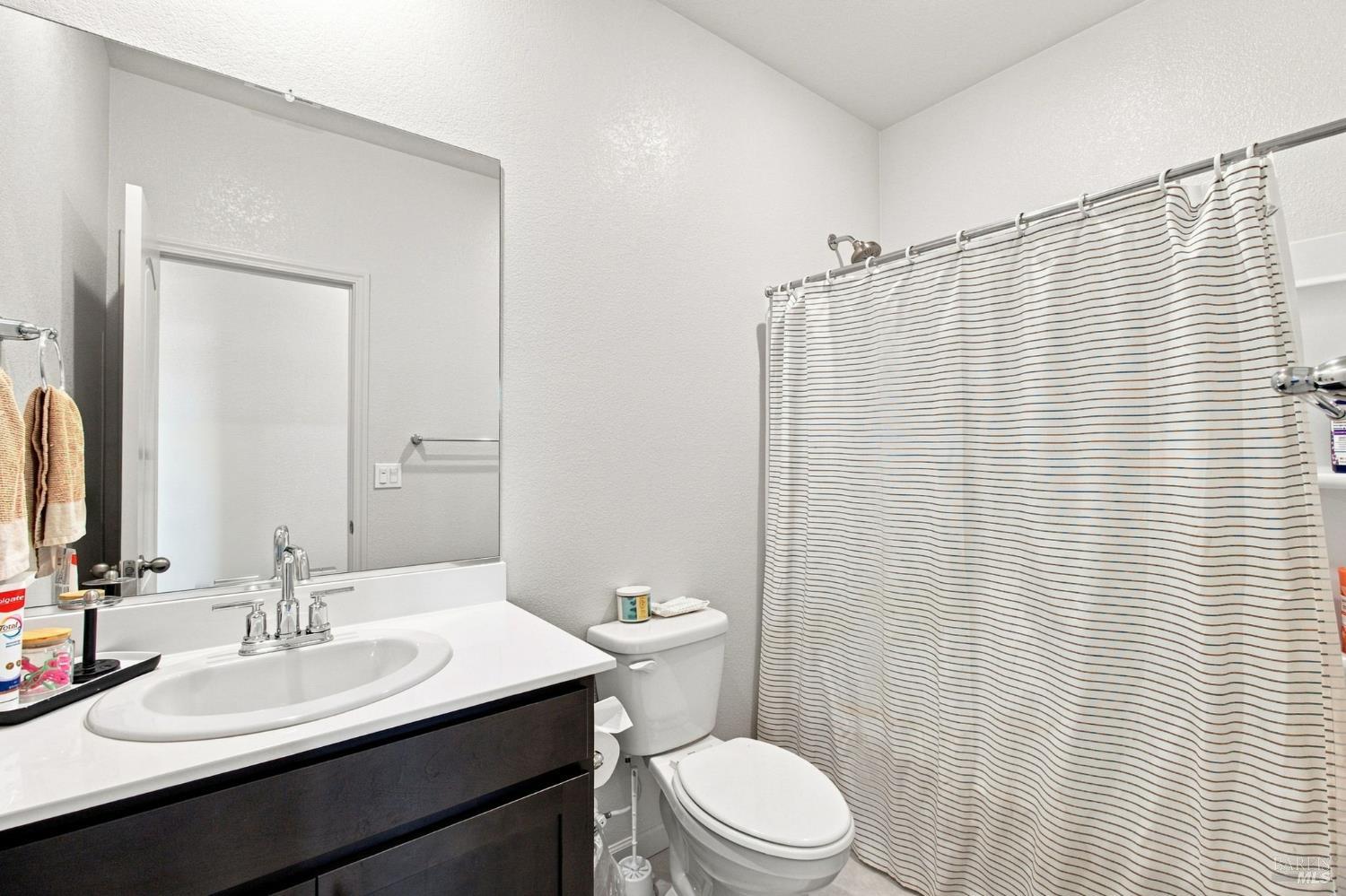 585 Shefford Drive Vacaville CA 95687