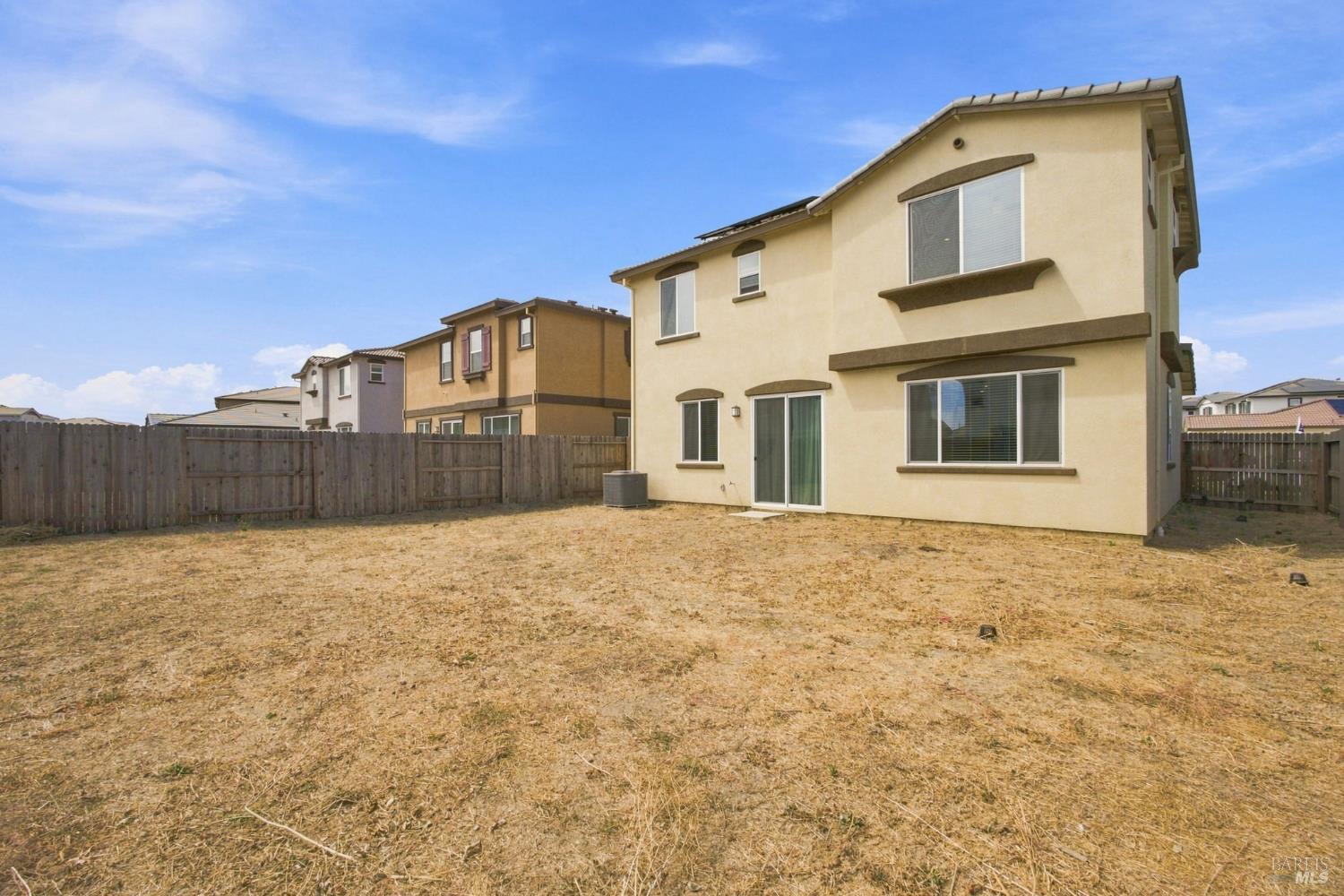 585 Shefford Drive Vacaville CA 95687