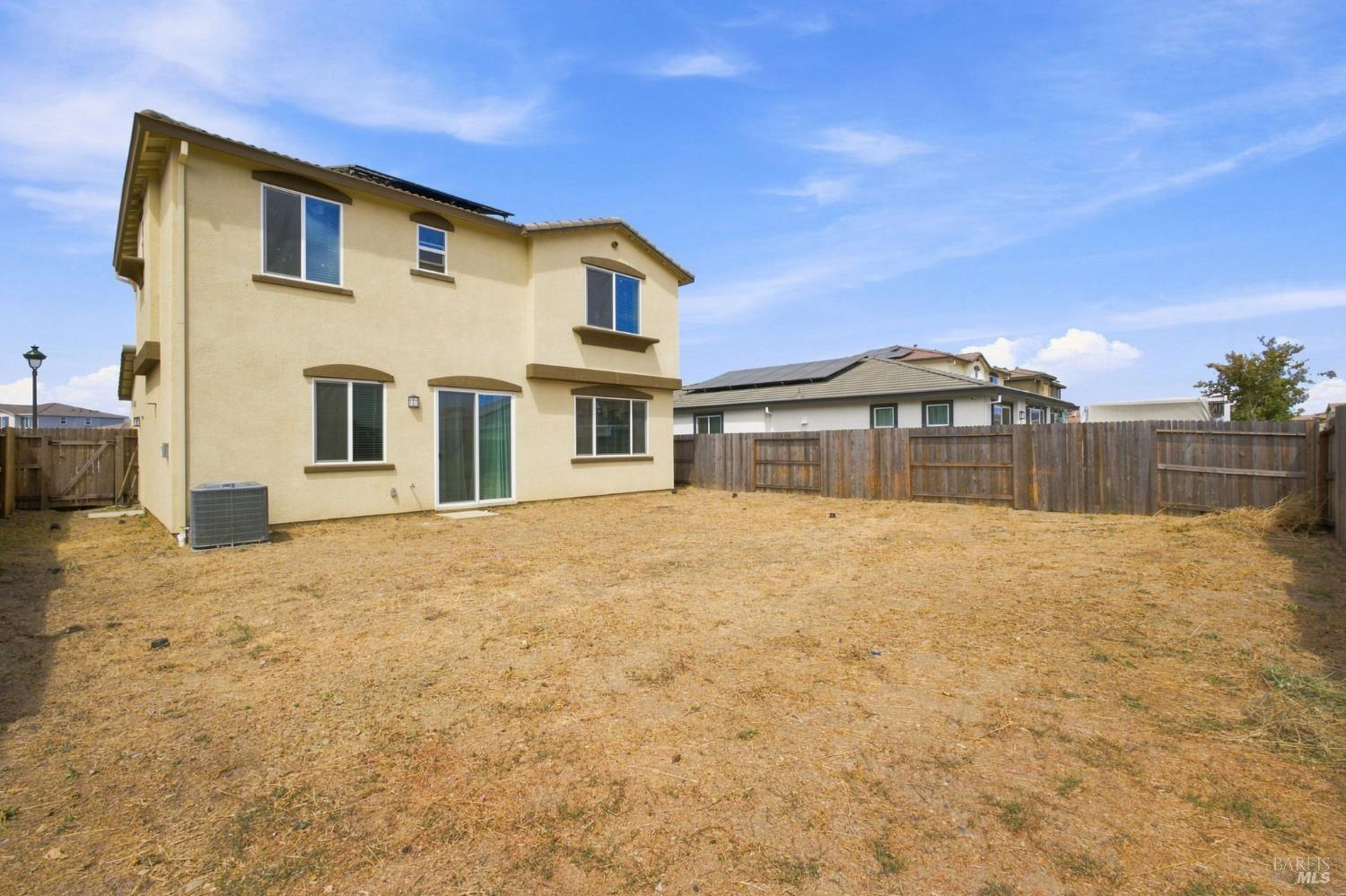 585 Shefford Drive Vacaville CA 95687