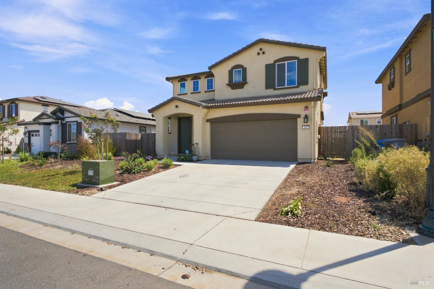 585 Shefford Drive Vacaville CA 95687