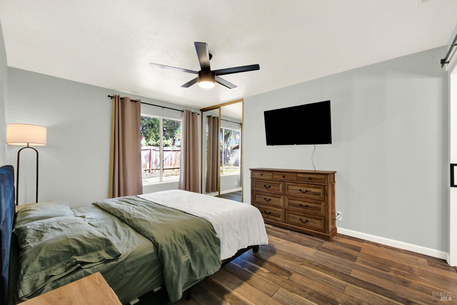 650 W H Street Dixon CA 95620