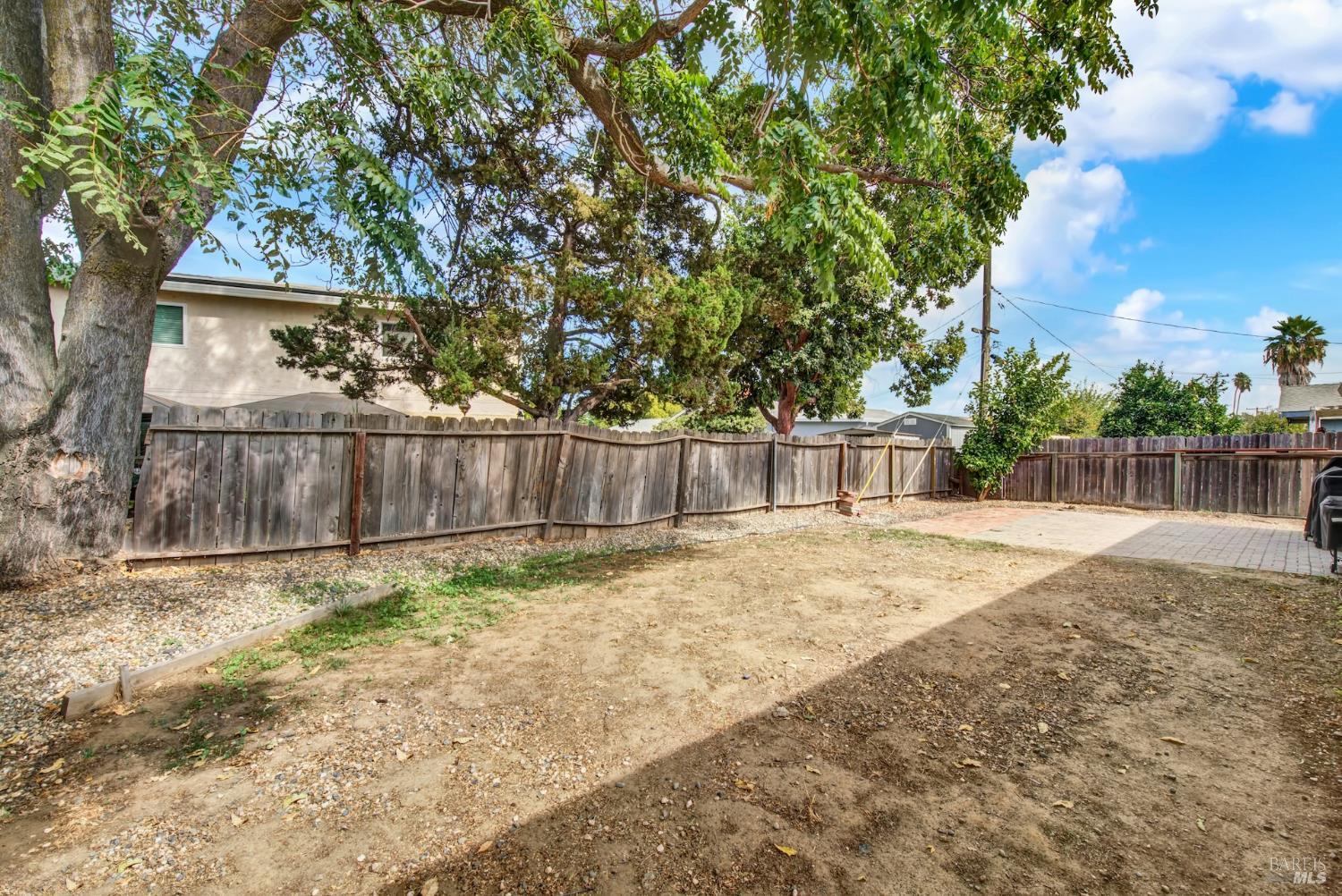 650 W H Street Dixon CA 95620