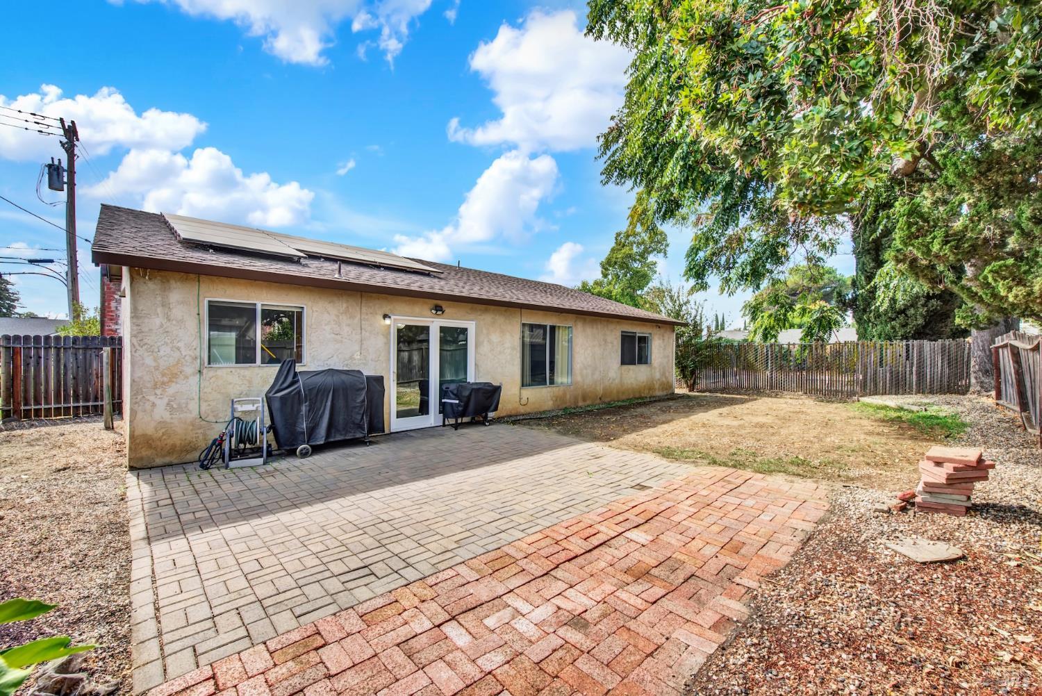 650 W H Street Dixon CA 95620