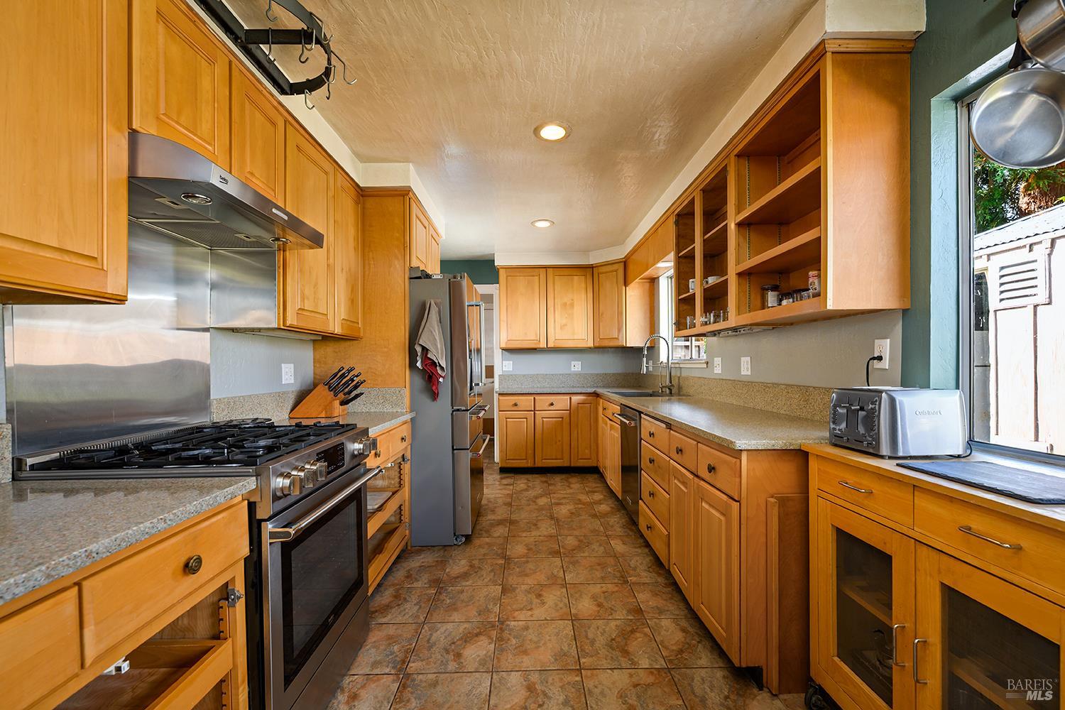 10395 Deblyn Lane Sebastopol CA 95472