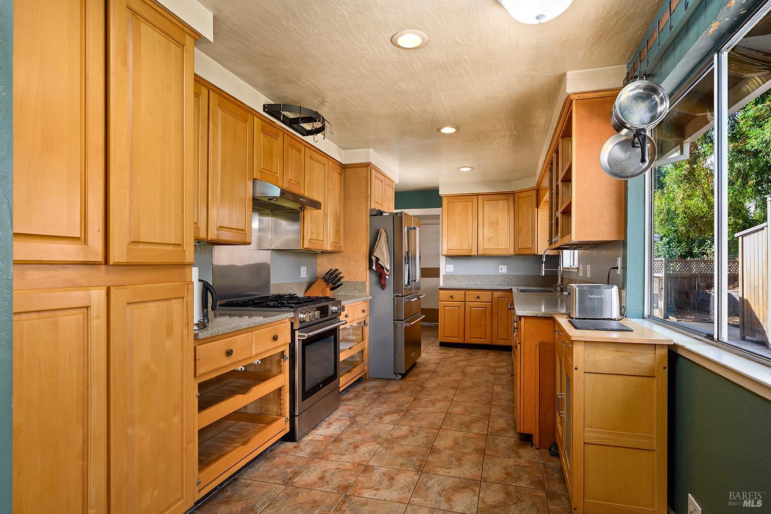 10395 Deblyn Lane Sebastopol CA 95472