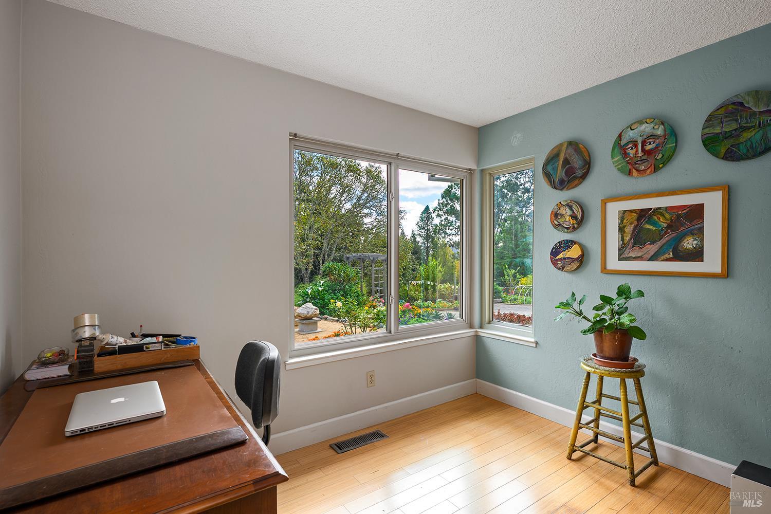 10395 Deblyn Lane Sebastopol CA 95472