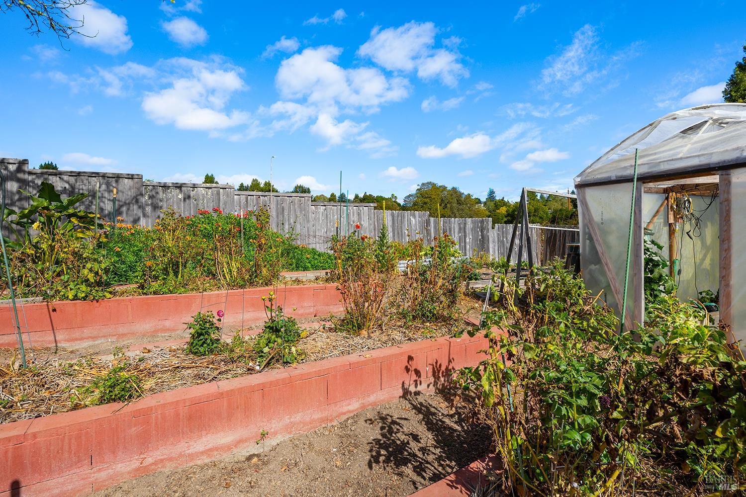 10395 Deblyn Lane Sebastopol CA 95472