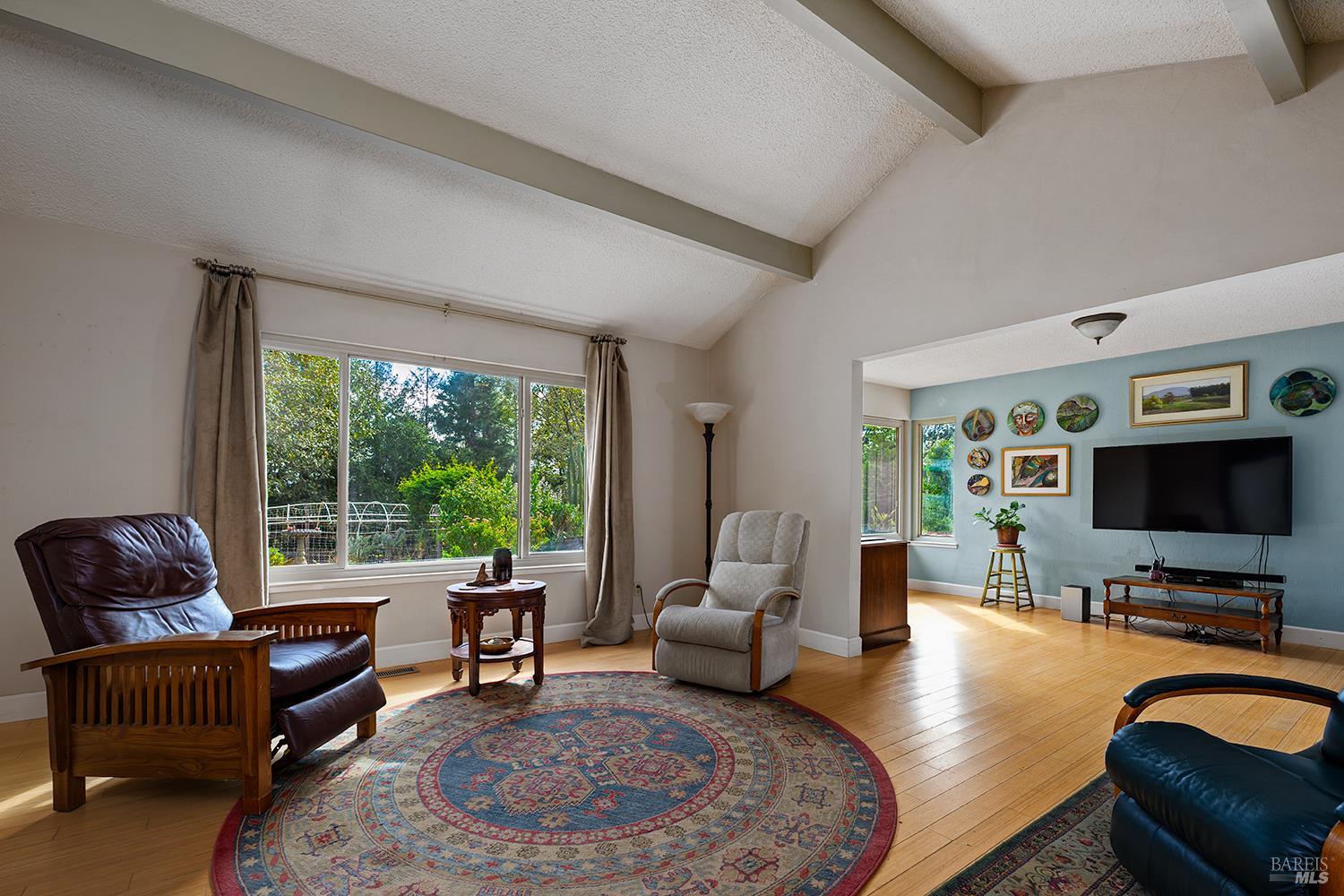 10395 Deblyn Lane Sebastopol CA 95472