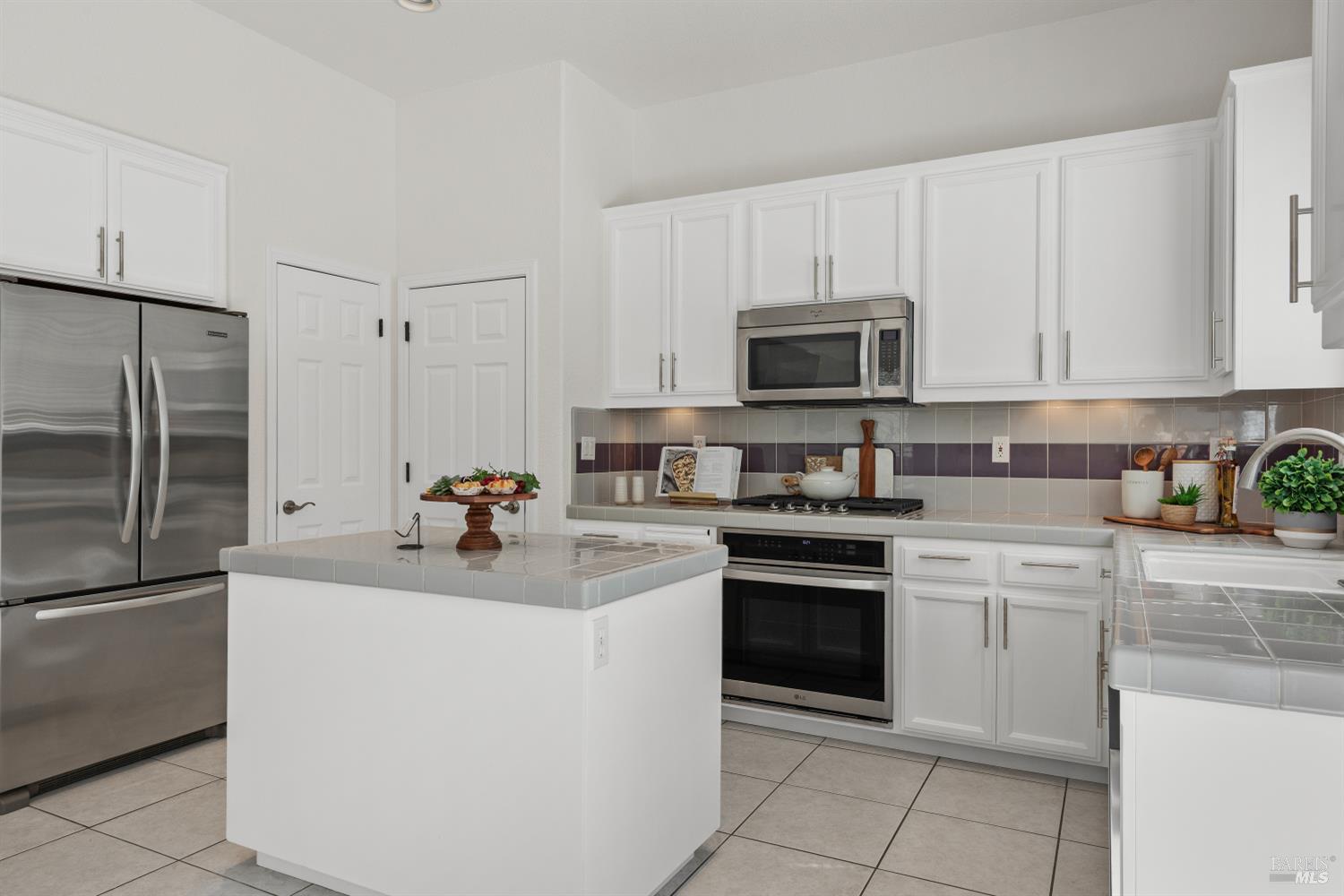 1918 Sestri Lane Petaluma CA 94954