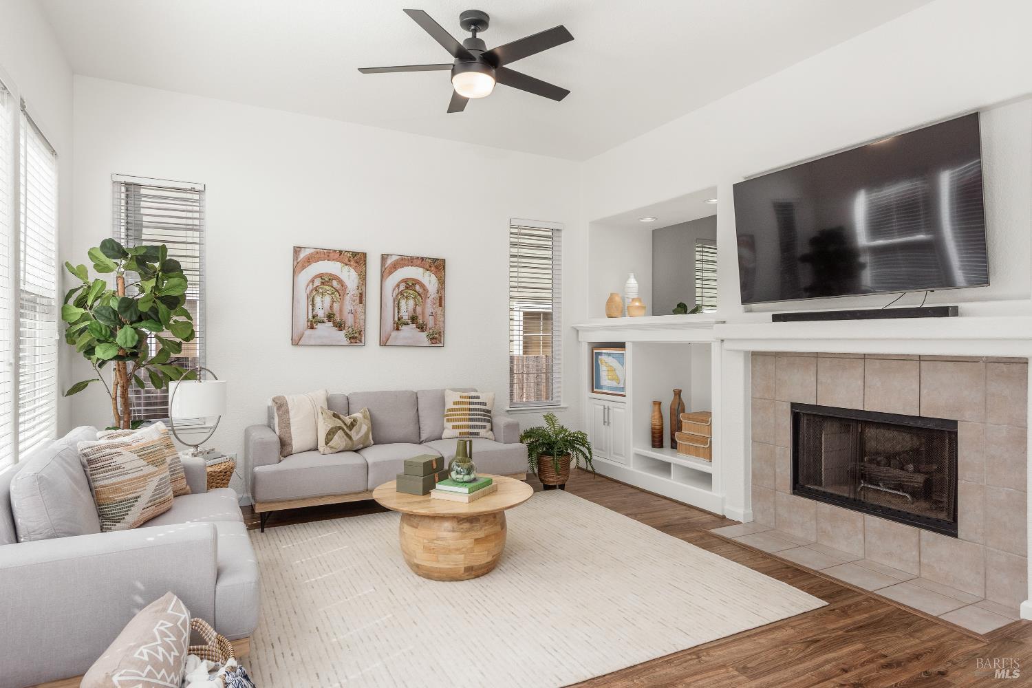 1918 Sestri Lane Petaluma CA 94954
