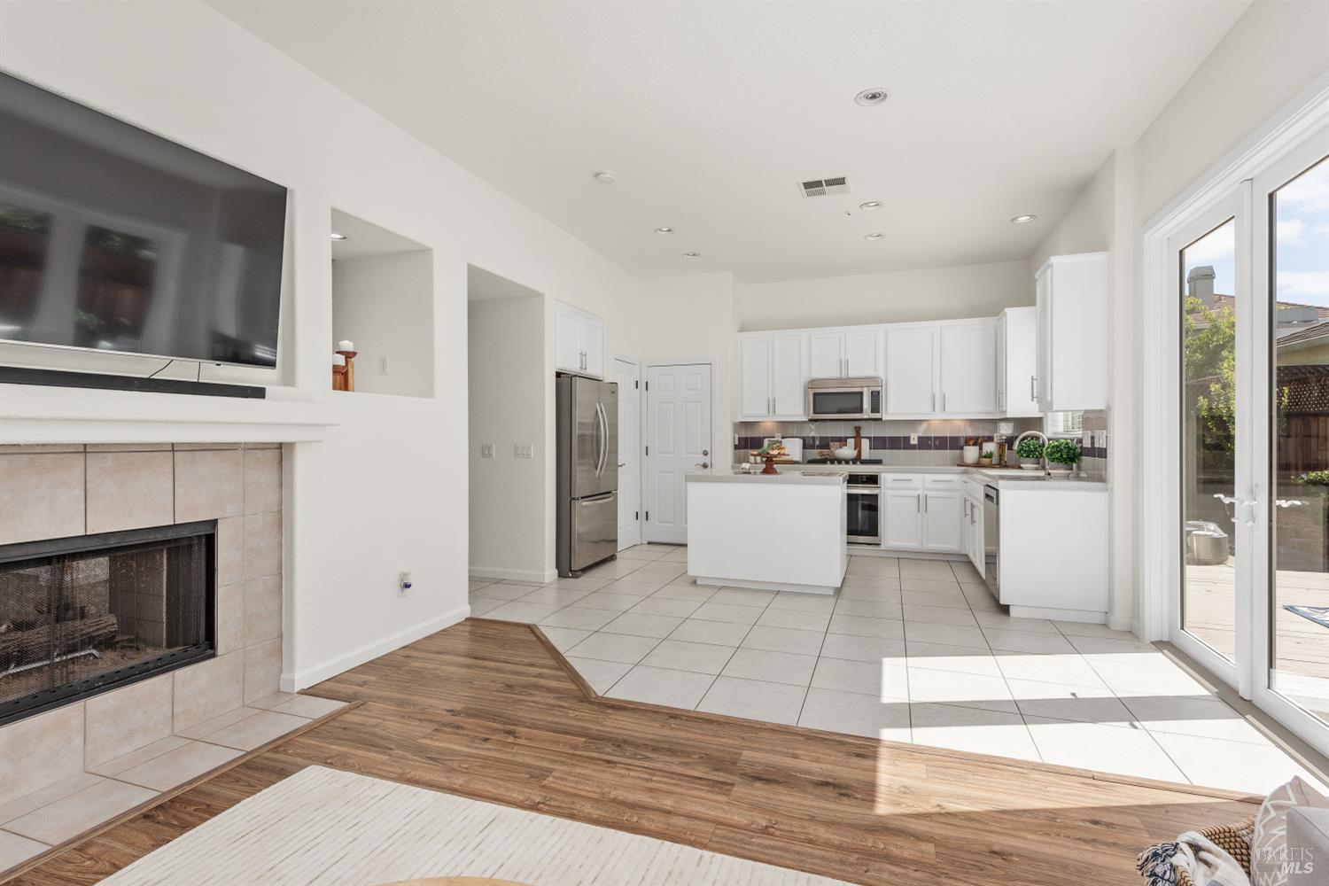 1918 Sestri Lane Petaluma CA 94954