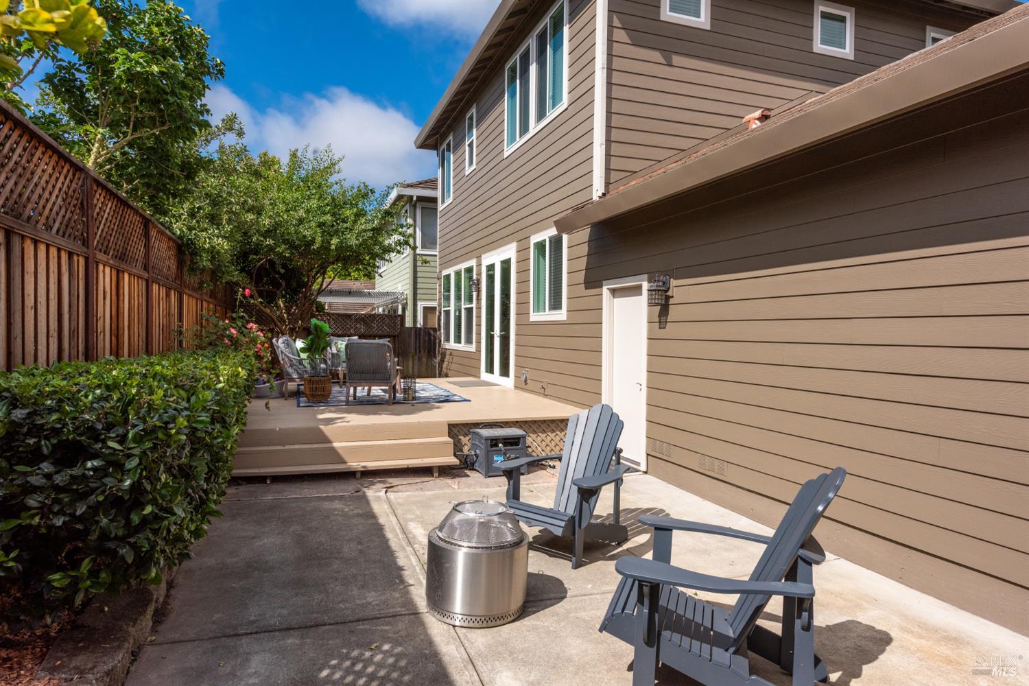 1918 Sestri Lane Petaluma CA 94954