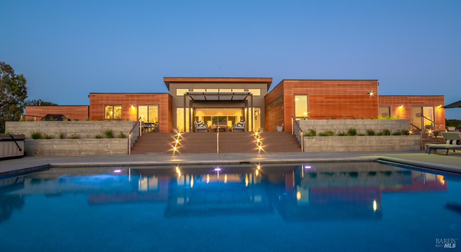 519 Horse Barn Road Healdsburg CA 95448