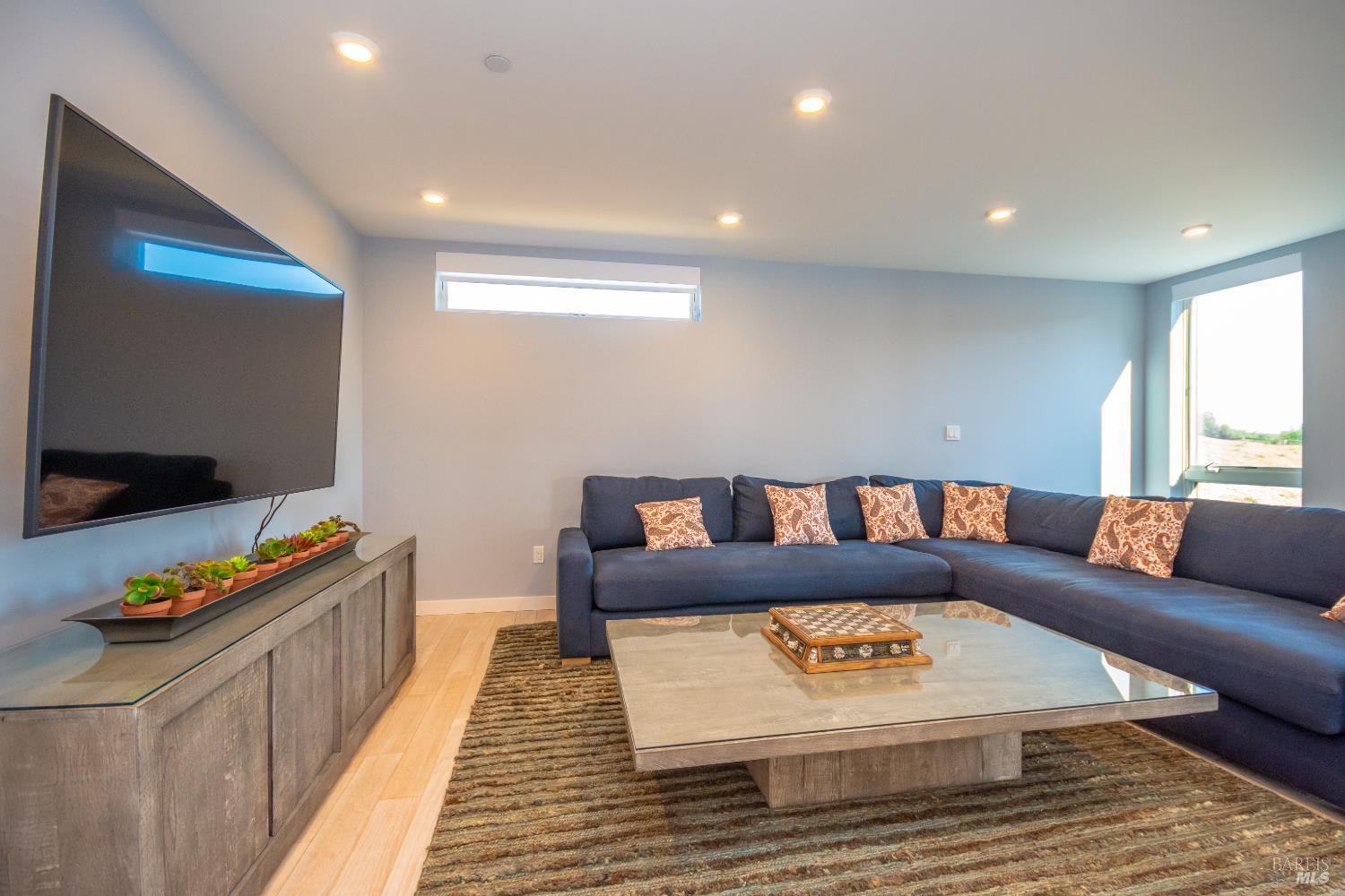 519 Horse Barn Road Healdsburg CA 95448