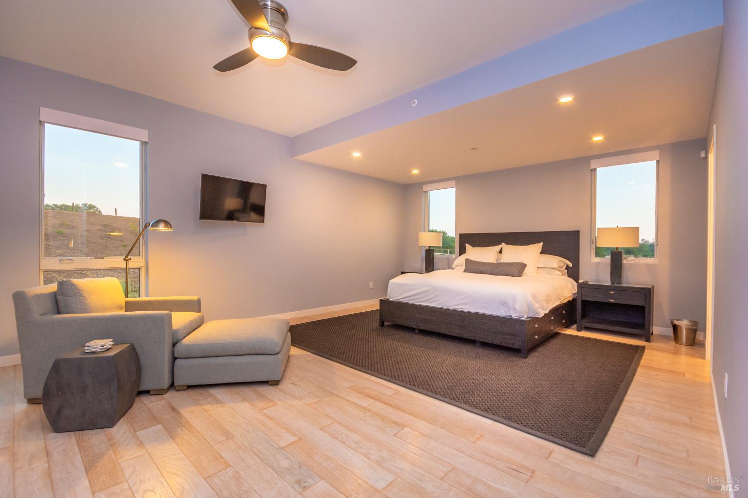 519 Horse Barn Road Healdsburg CA 95448
