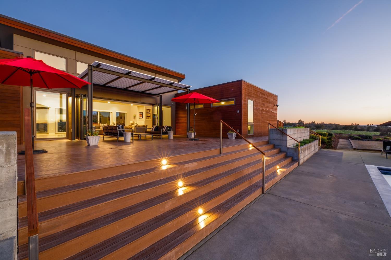 519 Horse Barn Road Healdsburg CA 95448