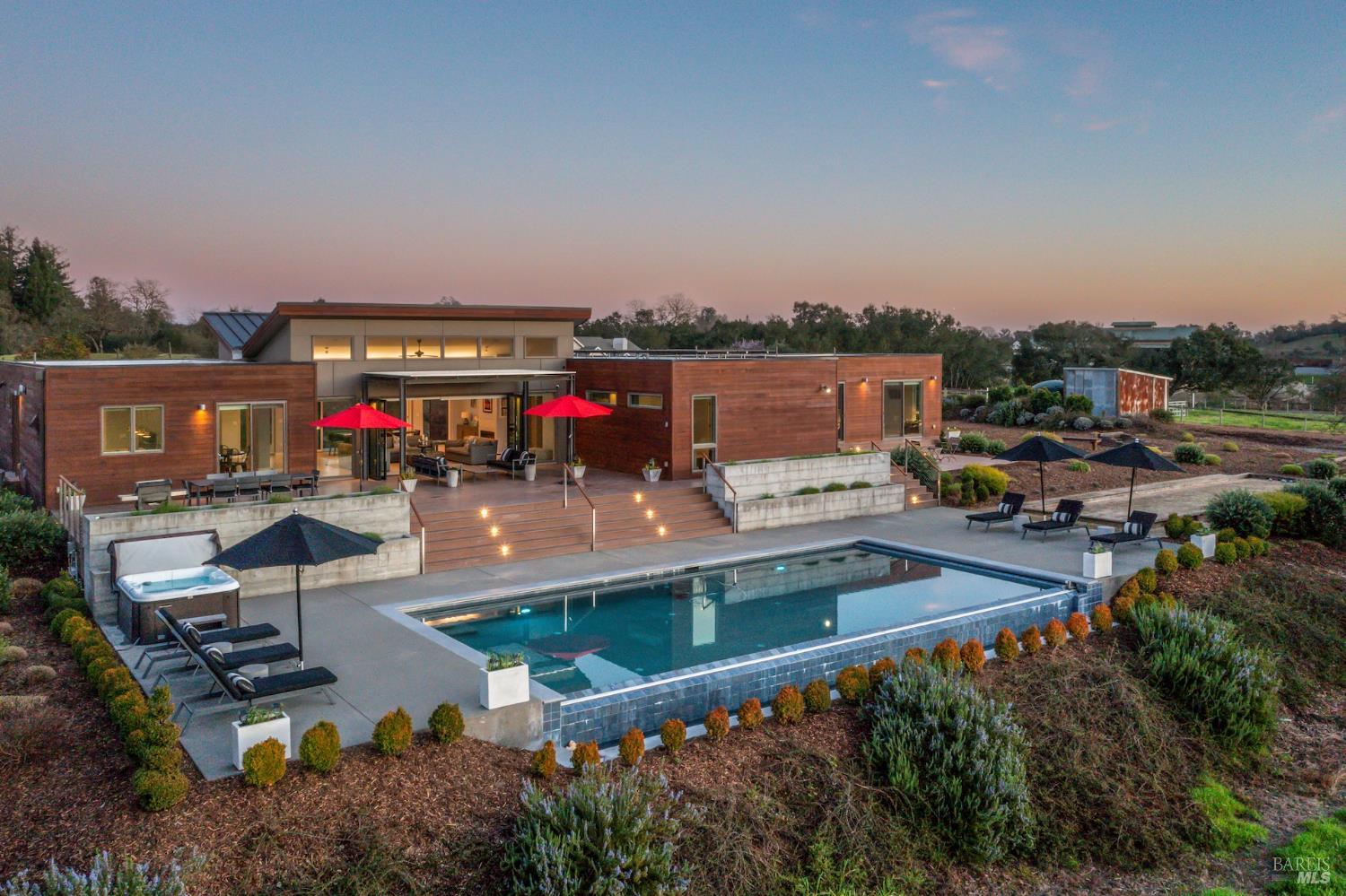 519 Horse Barn Road Healdsburg CA 95448