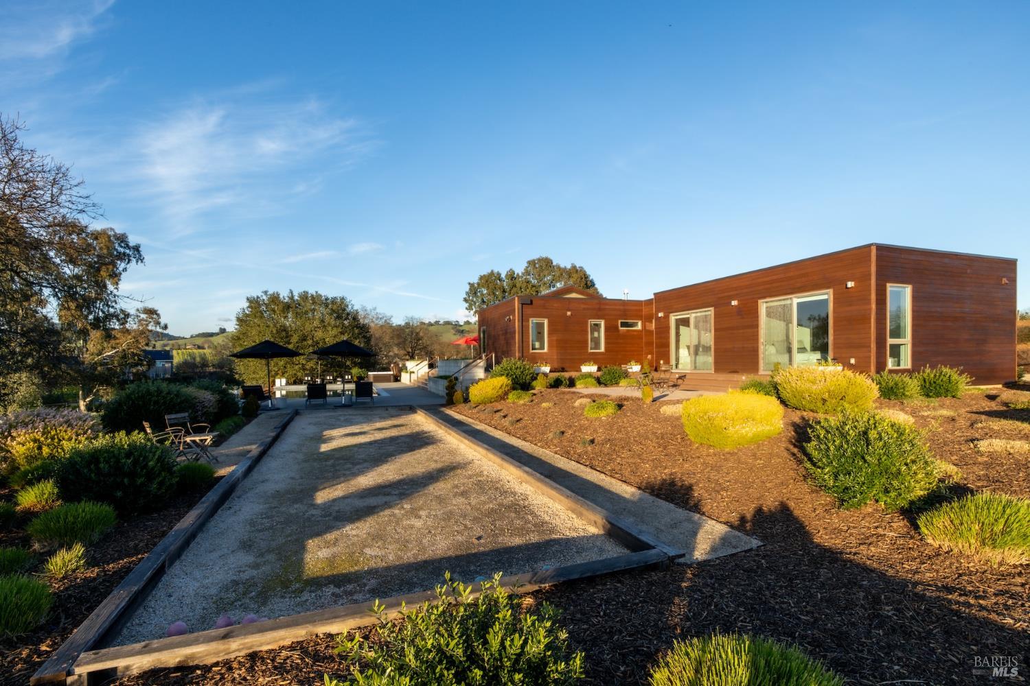 519 Horse Barn Road Healdsburg CA 95448