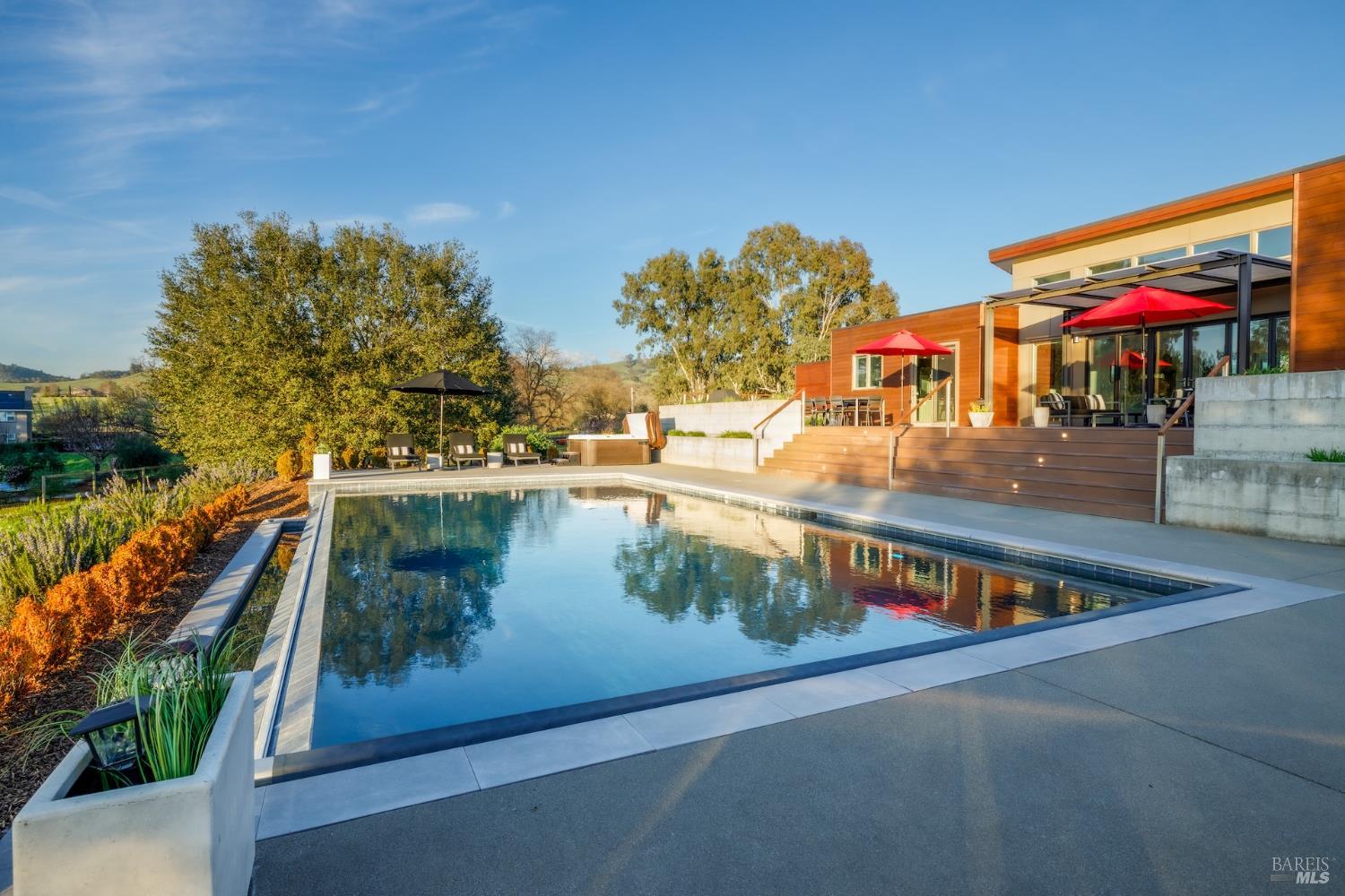 519 Horse Barn Road Healdsburg CA 95448