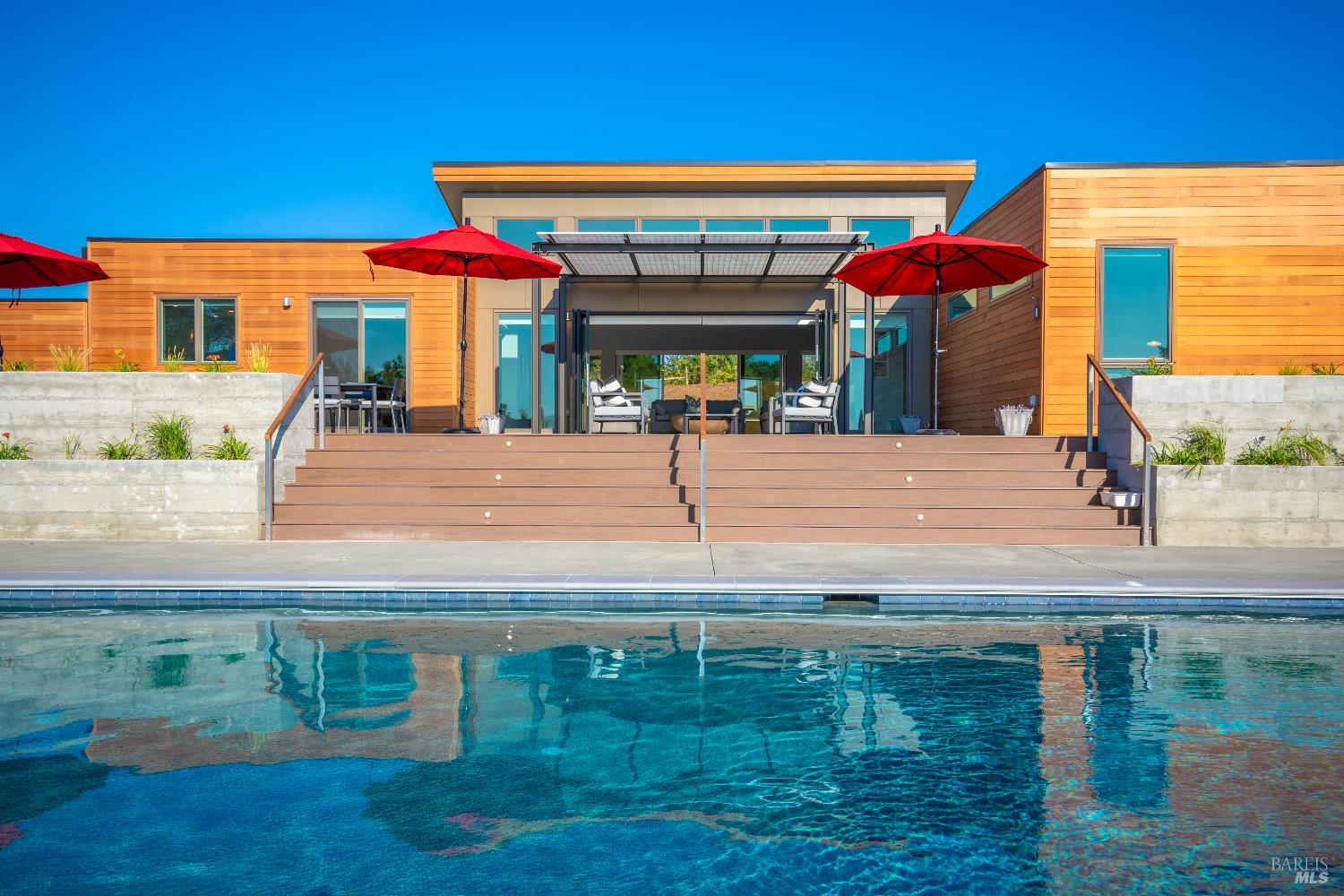 519 Horse Barn Road Healdsburg CA 95448