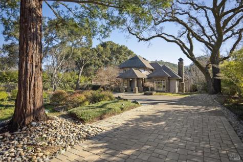 2473 Vineyard Road Novato CA 94947