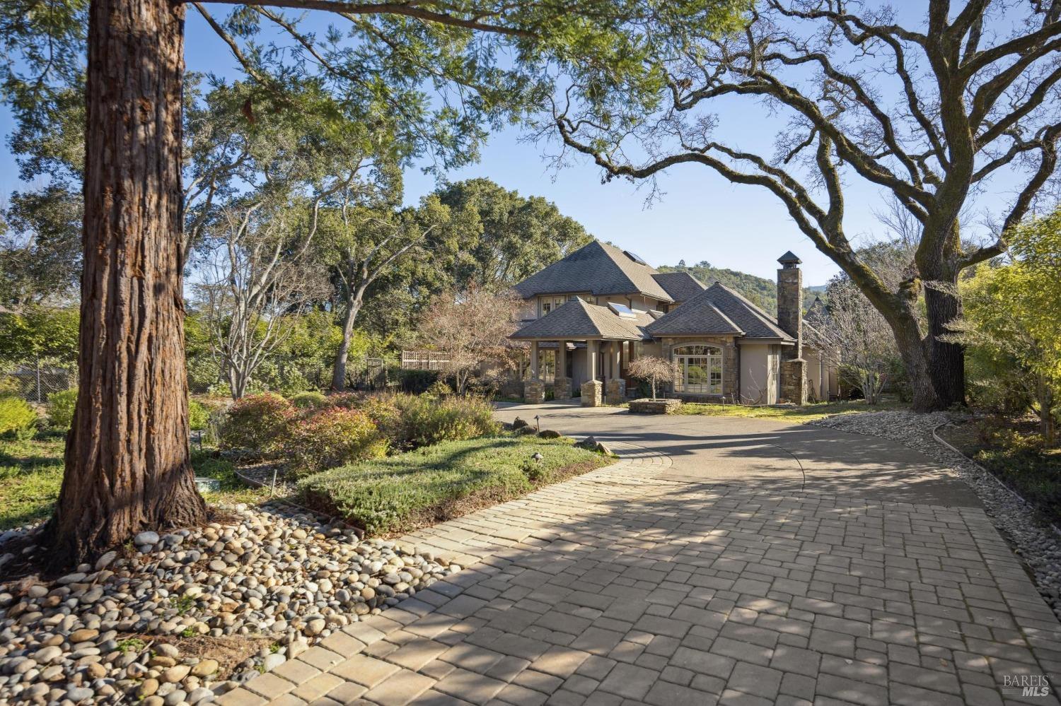 2473 Vineyard Road Novato CA 94947